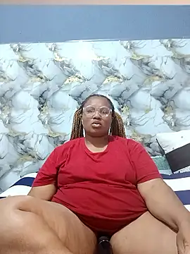 Snapshot of Ze-Zee99 chatting on January 13, 2026, 10:37 pm Ze-Zee99 online show from January 13, 2026, 10:37 pm