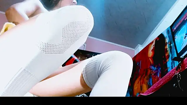 Snapshot of SweetCandyDemony chatting on February 3, 2026, 2:21 am SweetCandyDemony online show from February 3, 2026, 2:21 am