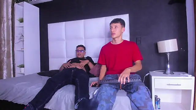 Snapshot of Alejandro_Tom chatting on January 10, 2026, 5:09 am Alejandro Tom online show from January 10, 2026, 5:09 am