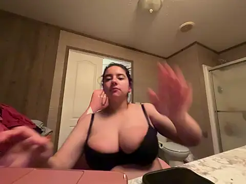 Snapshot of RoxyFoxy2026 chatting on January 14, 2026, 4:40 am RoxyFoxy2026 online show from January 14, 2026, 4:40 am