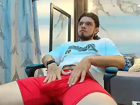 Snapshot of Enzo_Turner chatting on January 14, 2026, 4:07 am Enzo Turner online show from January 14, 2026, 4:07 am