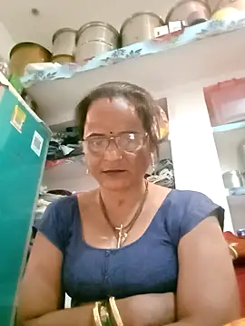 Snapshot of kiiuu_sexe chatting on February 13, 2026, 6:53 am kiiuu sexe online show from February 13, 2026, 6:53 am