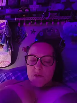 Snapshot of DisireAfterDark chatting on March 3, 2026, 3:51 pm DisireAfterDark online show from March 3, 2026, 3:51 pm