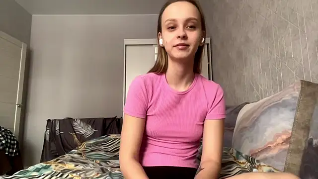 CherelleDunklee online show from January 12, 2026, 9:14 am