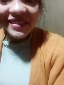 jjennyyy online show from February 13, 2026, 12:34 pm