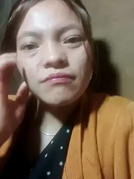 jjennyyy online show from February 15, 2026, 3:31 pm