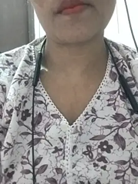 Snapshot of Zaara101 chatting on May 26, 2026, 5:42 pm Zaara101 online show from May 26, 2026, 5:42 pm