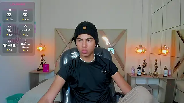 Anyelo Twink online show from May 30, 2026, 4:20 am