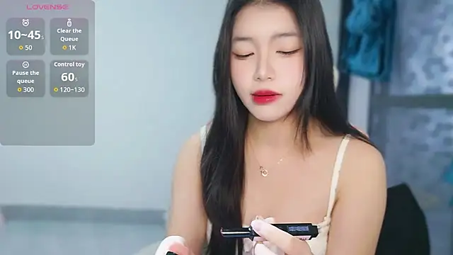 Snapshot of -XiaoYu-777 chatting on February 8, 2026, 7:45 am -XiaoYu-777 online show from February 8, 2026, 7:45 am