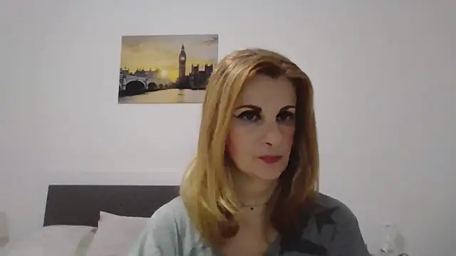 Clara1986 online show from April 5, 2026, 7:22 pm