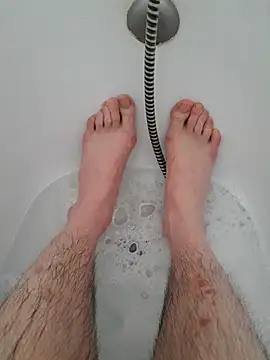 Snapshot of 80julien chatting on January 11, 2026, 3:50 pm 80julien online show from January 11, 2026, 3:50 pm