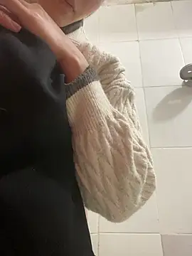 Snapshot of Juhi-beo chatting on February 7, 2026, 10:52 am Juhi-beo online show from February 7, 2026, 10:52 am