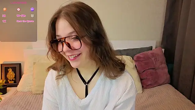 Snapshot of Next2Marie chatting on February 21, 2026, 3:29 am Next2Marie online show from February 21, 2026, 3:29 am