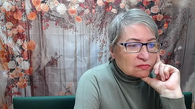 VeronicaSvitt online show from April 1, 2026, 5:08 am