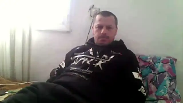 Snapshot of Ivan9iutt chatting on February 1, 2026, 8:24 am Ivan9iutt online show from February 1, 2026, 8:24 am
