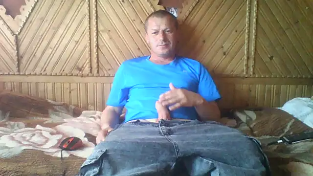 Ivan9iutt online show from May 25, 2026, 4:13 pm
