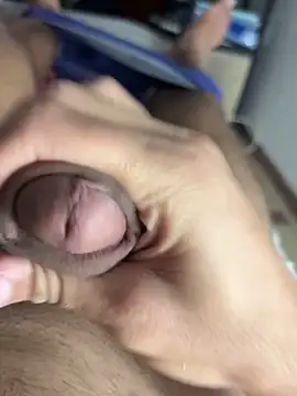 Snapshot of aminebigdick chatting on February 12, 2026, 1:00 am aminebigdick online show from February 12, 2026, 1:00 am