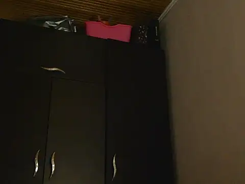 Snapshot of OriannaWolf chatting on January 14, 2026, 1:11 am OriannaWolf online show from January 14, 2026, 1:11 am