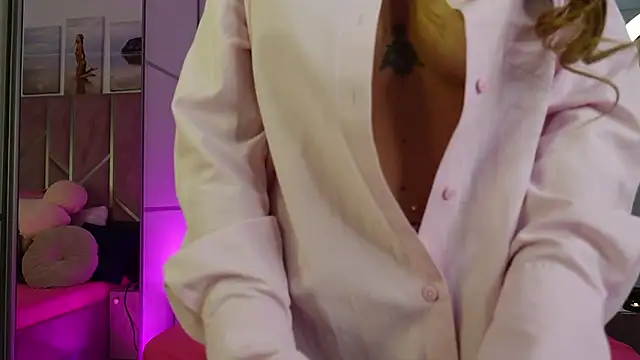 rianaaross online show from March 7, 2026, 6:54 am