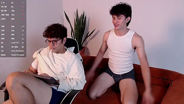 Snapshot of DarrenColleen chatting on February 8, 2026, 3:10 am DarrenColleen online show from February 8, 2026, 3:10 am