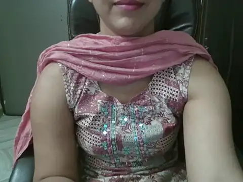 Snapshot of Adaa7 chatting on May 14, 2026, 3:19 pm Adaa7 online show from May 14, 2026, 3:19 pm