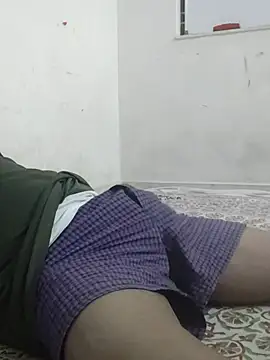 Snapshot of KGF786 chatting on February 4, 2026, 6:14 pm KGF786 online show from February 4, 2026, 6:14 pm