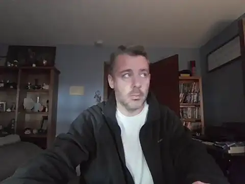 Snapshot of chrisw8140 chatting on February 7, 2026, 6:44 pm chrisw8140 online show from February 7, 2026, 6:44 pm