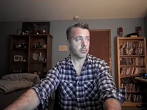 Snapshot of chrisw8140 chatting on February 13, 2026, 9:49 am chrisw8140 online show from February 13, 2026, 9:49 am