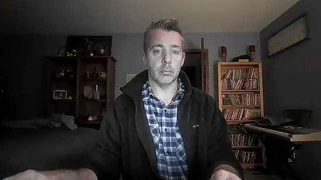 Snapshot of chrisw8140 chatting on February 15, 2026, 11:34 pm chrisw8140 online show from February 15, 2026, 11:34 pm