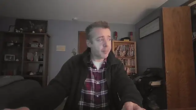 Snapshot of chrisw8140 chatting on March 6, 2026, 4:53 am chrisw8140 online show from March 6, 2026, 4:53 am