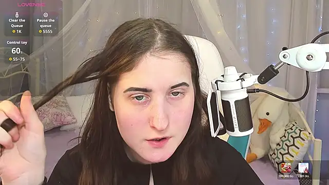 KiraDuvall online show from January 14, 2026, 6:13 pm