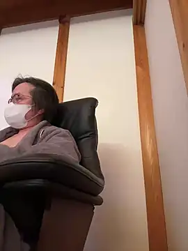 Snapshot of hiroshi-1964 chatting on February 9, 2026, 10:25 pm hiroshi-1964 online show from February 9, 2026, 10:25 pm