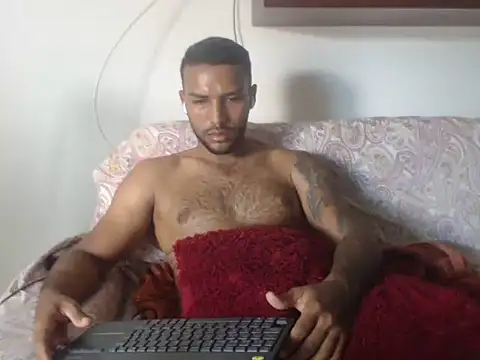 Snapshot of BlackWolfOficial chatting on July 15, 2026, 8:25 pm BlackWolfOficial online show from July 15, 2026, 8:25 pm