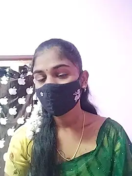 Snapshot of Tamil_Hot_RoyalQueen chatting on March 6, 2026, 4:25 pm Tamil Hot RoyalQueen online show from March 6, 2026, 4:25 pm