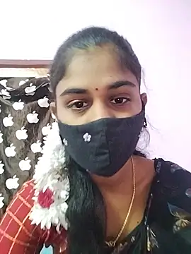 Snapshot of Tamil_Hot_RoyalQueen chatting on March 11, 2026, 4:57 pm Tamil Hot RoyalQueen online show from March 11, 2026, 4:57 pm