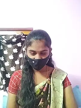 Snapshot of Tamil_Hot_RoyalQueen chatting on March 13, 2026, 4:24 pm Tamil Hot RoyalQueen online show from March 13, 2026, 4:24 pm