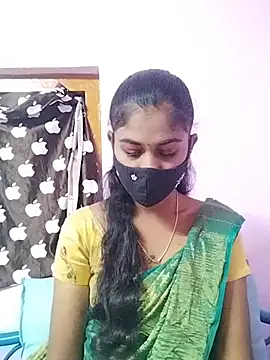 Snapshot of Tamil_Hot_RoyalQueen chatting on March 14, 2026, 3:17 pm Tamil Hot RoyalQueen online show from March 14, 2026, 3:17 pm