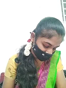 Snapshot of Tamil_Hot_RoyalQueen chatting on March 15, 2026, 4:35 pm Tamil Hot RoyalQueen online show from March 15, 2026, 4:35 pm