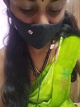 Snapshot of Tamil_Hot_RoyalQueen chatting on March 27, 2026, 4:07 am Tamil Hot RoyalQueen online show from March 27, 2026, 4:07 am