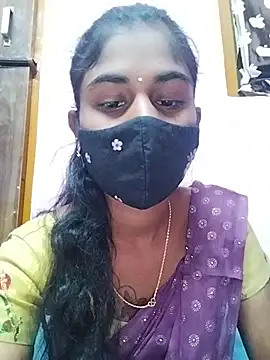 Snapshot of Tamil_Hot_RoyalQueen chatting on March 28, 2026, 4:50 pm Tamil Hot RoyalQueen online show from March 28, 2026, 4:50 pm