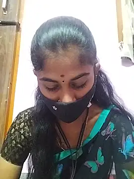 Snapshot of Tamil_Hot_RoyalQueen chatting on April 1, 2026, 5:08 am Tamil Hot RoyalQueen online show from April 1, 2026, 5:08 am