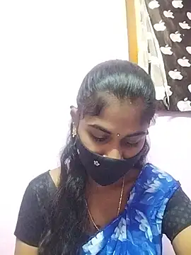 Snapshot of Tamil_Hot_RoyalQueen chatting on April 3, 2026, 6:44 am Tamil Hot RoyalQueen online show from April 3, 2026, 6:44 am