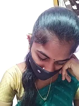 Snapshot of Tamil_Hot_RoyalQueen chatting on April 4, 2026, 2:14 pm Tamil Hot RoyalQueen online show from April 4, 2026, 2:14 pm