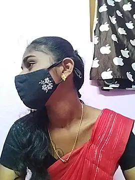 Snapshot of Tamil_Hot_RoyalQueen chatting on April 7, 2026, 4:18 pm Tamil Hot RoyalQueen online show from April 7, 2026, 4:18 pm
