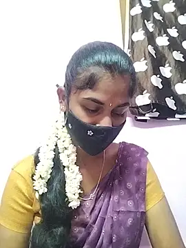 Snapshot of Tamil_Hot_RoyalQueen chatting on April 9, 2026, 3:39 pm Tamil Hot RoyalQueen online show from April 9, 2026, 3:39 pm