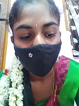 Snapshot of Tamil_Hot_RoyalQueen chatting on April 11, 2026, 3:55 am Tamil Hot RoyalQueen online show from April 11, 2026, 3:55 am