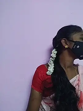 Snapshot of Tamil_Hot_RoyalQueen chatting on April 14, 2026, 4:57 pm Tamil Hot RoyalQueen online show from April 14, 2026, 4:57 pm