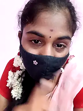 Snapshot of Tamil_Hot_RoyalQueen chatting on April 29, 2026, 5:30 pm Tamil Hot RoyalQueen online show from April 29, 2026, 5:30 pm
