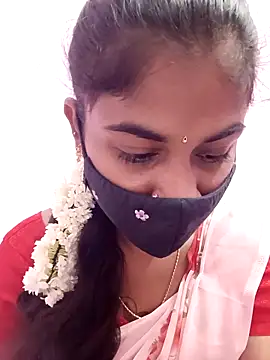 Snapshot of Tamil_Hot_RoyalQueen chatting on May 7, 2026, 12:27 am Tamil Hot RoyalQueen online show from May 7, 2026, 12:27 am