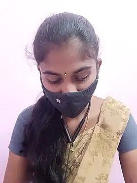 Snapshot of Tamil_Hot_RoyalQueen chatting on May 25, 2026, 4:57 pm Tamil Hot RoyalQueen online show from May 25, 2026, 4:57 pm